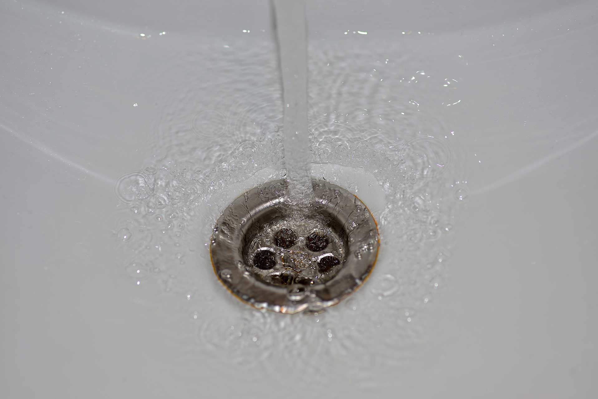 A2B Drains provides services to unblock blocked sinks and drains for properties in Fleetwood.